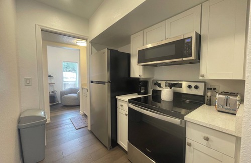 Seminole Apartment | Cozy 1-bedroom apartment in pleasant Seminole with WiFi, AC