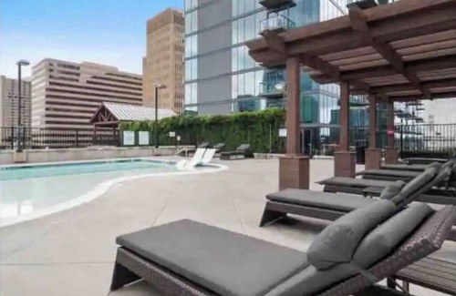 North Buckhead Apartment | Cozy 1-bedroom apartment in fabulous Buckhead Atlanta with WiFi, AC, fitness gym