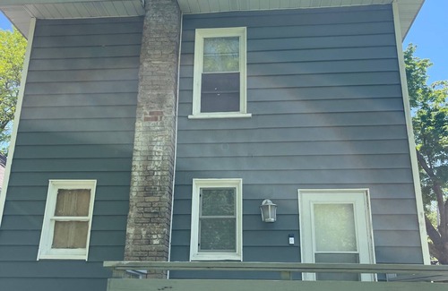 Lansing Apartment | Cozy 1-bedroom apartment in Lansing