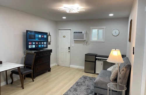 Lathrop House | Cozy 1-bedroom apartment suite with full kitchenette