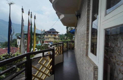 Geyzing Apartment | Cozy 1-bedroom apartment in delightful Darap with WiFi
