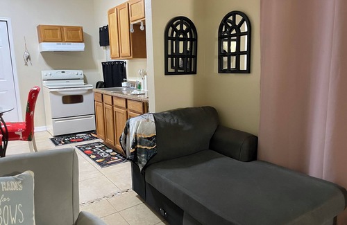 Southeast Orlando Apartment | Cozy 1-bedroom Apt. In Amazing Orlando with AC, WiFi,5 miles from MCO Airport