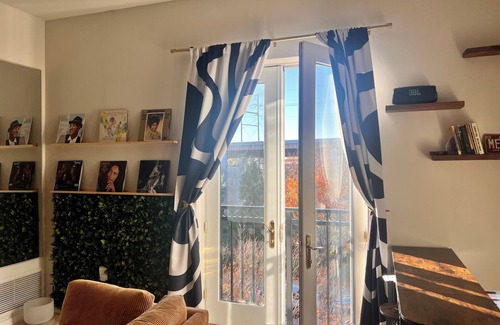 Riverfront Apartment | Cozy 1-bedroom apt on the beautiful Wilmington Riverfront with fitness room