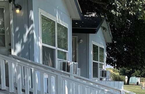 Isleton Cabin | Cozy 1 Bedroom Cabin in Isleton-Cabin 46