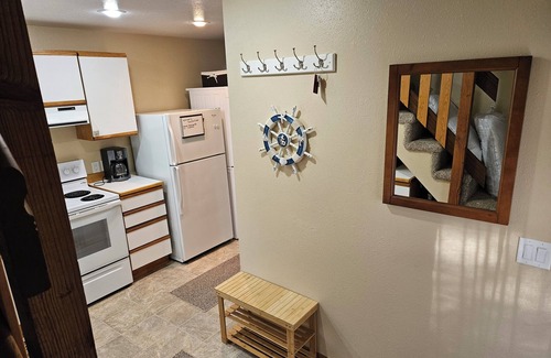 Ketchikan Cabin | Cozy 1 bedroom cabin full of amenities in beautiful Ketchikan