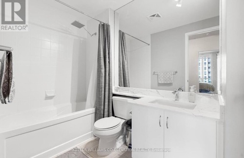 Fort York Condo | Cozy 1-bedroom condo in delightful Toronto with AC, fitness room, WiFi