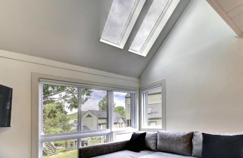 Mont-Tremblant Pedestrian Village Apartment | Cozy 1 Bedroom Domaine de la Montagne Tremblant