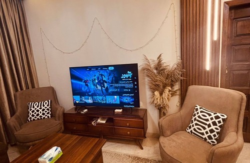 Bab Sharqi Condo | Cozy 1-bedroom condo with WiFi, AC in terrific Alexandria