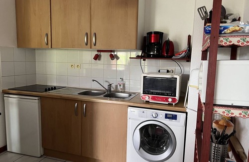 Cambo-les-Bains Apartment | Cozy 1-Bedroom Apartment with Terrace, Parking, Near Thermal Baths – Sleeps 3