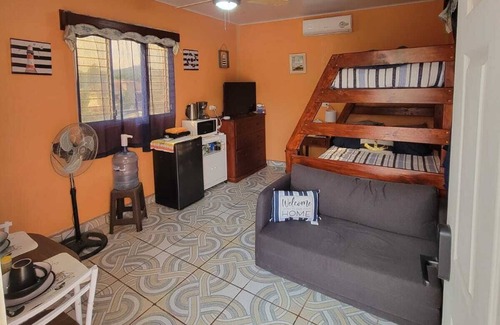 Marcala House | Cozy 1-bedroom guest house with WiFi, AC in fabulous Marcala