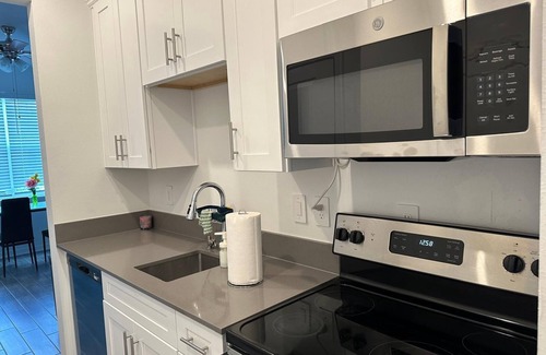 Haines City House | Cozy 1-bedroom house in gorgeous Haines City with WiFi, AC