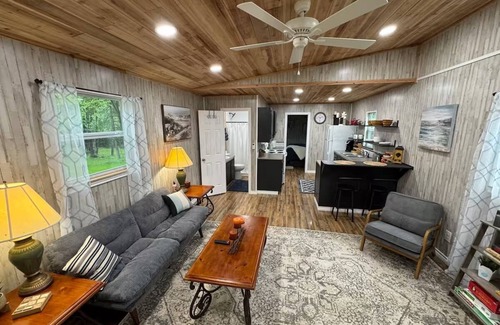 Elkhart House | Cozy 1-bedroom house in peaceful Elkhart with AC, WiFi
