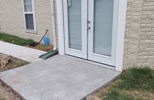 Bowie House | Cozy 1-bedroom house in wonderful Bowie with WiFi, fitness room, and close to DC