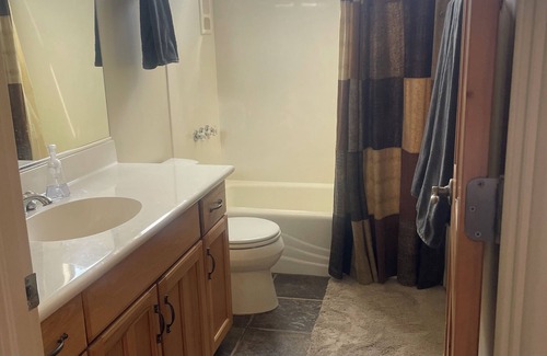 New River House | Cozy 1-bedroom house with WiFi, AC in pleasant New River