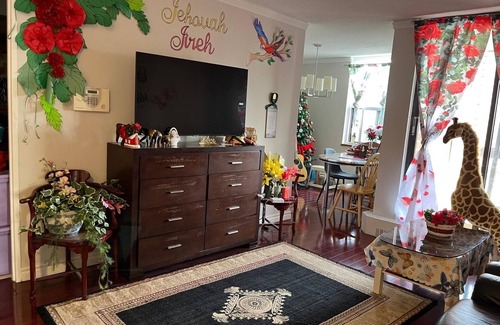 West Hill Condo | Cozy 1-bedroom in SHARED condo