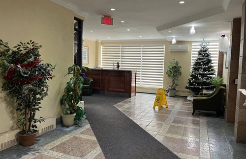 West Hill Condo | Cozy 1-bedroom in SHARED condo