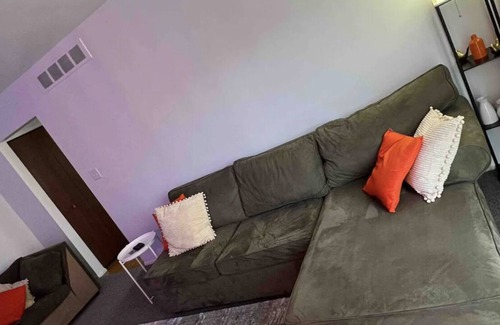 Warren Apartment | Cozy 1 Bedroom Minutes From Downtown Royal Oak
