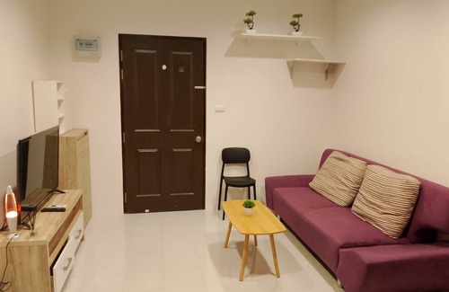 Wichit Condo | Cozy 1-bedroom mountain view condo with AC and WiFi in charming Panwa