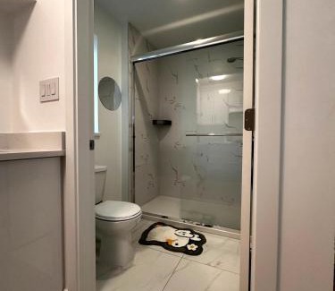 West Point Grey House | Cozy 1-Bedroom Retreat, Prime Location on W 14th!