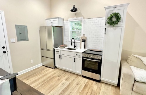 Somerset House | Cozy 1-bedroom Tiny House with WiFi, AC in beautiful Somerset