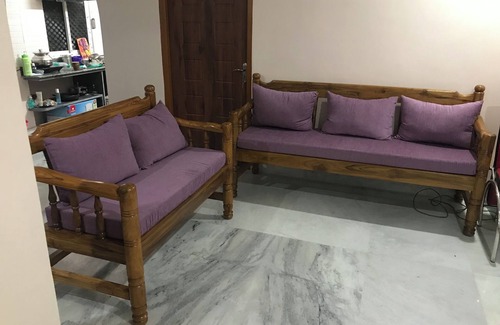 Kamarhati Apartment | Cozy 1-bedroom with AC and WiFi in amazing Kolkata near Adyapith Temple