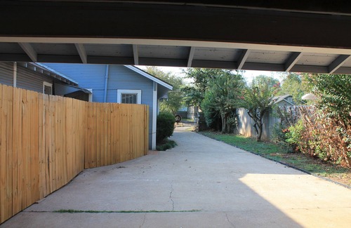 Nacogdoches Apartment | Cozy 1-bedroom with AC and WiFi in charming Nacogdoches