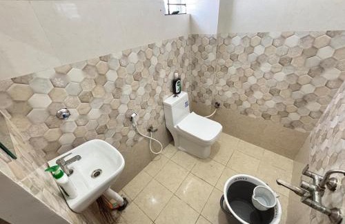 Krishnarajapura Apartment | Cozy 1 BHK near Kadugodi metro