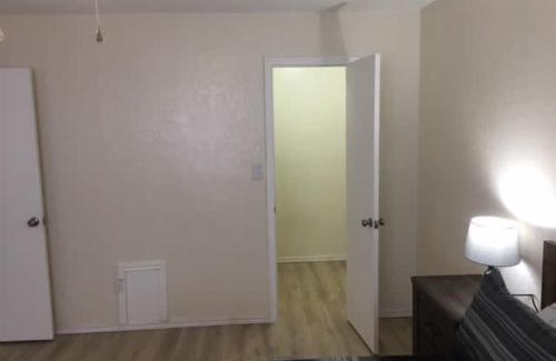 Lawton Apartment | Cozy 1-BR upstairs apartment, near Fort Sill!