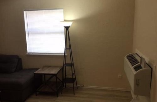 Lawton Apartment | Cozy 1-BR upstairs apartment, near Fort Sill!