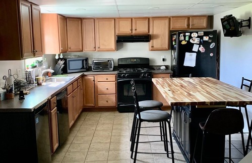 West Henrietta House | Cozy 1 fully furnished studio. Close to RIT & UR