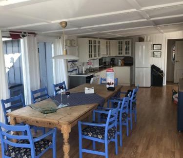 Hvaler House | Cozy 11 beds Cabin Retreat in Hvaler, Norway