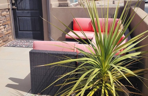 Hurricane Apartment | Cozy 1B/1B 5 minutes from Sand Hollow Resort, Reservoir, Sand Dunes, & Waterpark
