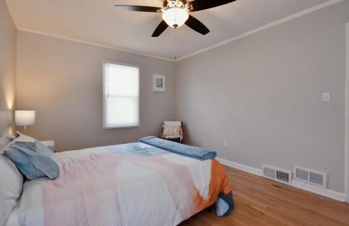 Downtown Omaha Apartment | Cozy 1B Apt-Close to Hospital, Grocery, Midtown