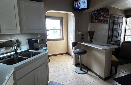 El Paso Apartment | Cozy 1bd- 1ba apartment with AC, in vibrant El Paso close to UTEP
