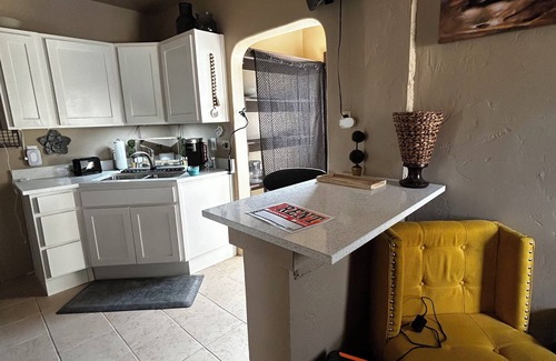 El Paso Apartment | Cozy 1bd- 1ba apartment with AC, in vibrant El Paso close to UTEP