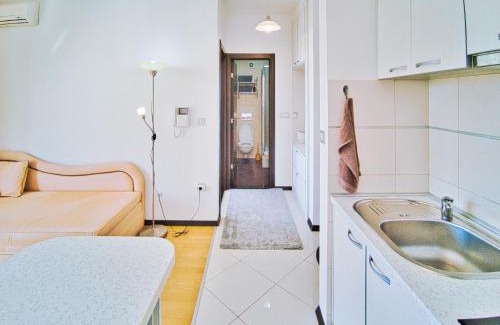 Becici Apartment | Cozy 1BD apartment 7min to beach