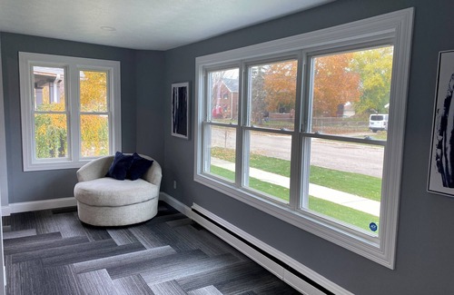 Rockford Apartment | Cozy 1BD Private Room w/Queen Bed & EV Charger