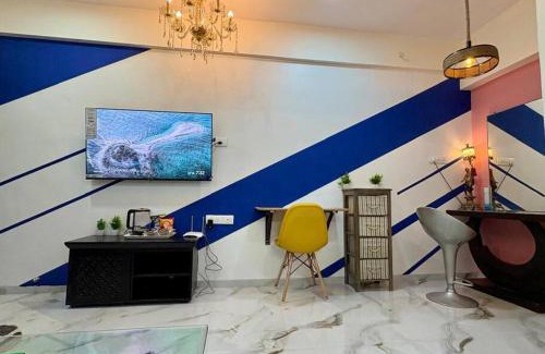 Ranwar Apartment | Cozy 1BHK with City View in Bandra West 401