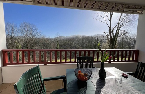 Cambo-les-Bains Apartment | Cozy 1BR Apartment with Terrace, Parking & WiFi in Cambo-les-Bains
