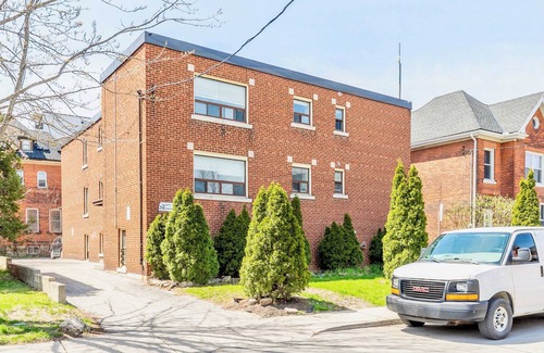 Hamilton Apartment | Cozy 1BR Apartment in Corktown Hamilton!