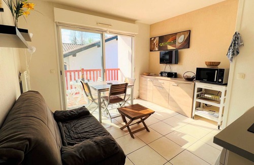 Cambo-les-Bains Apartment | Cozy 1BR Apt in Cambo-les-Bains with Pool, Terrace, Parking & Pet-Friendly