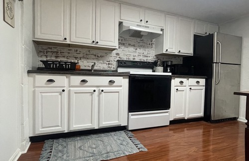 Calverton Apartment | Cozy 1BR Apt Minutes From Skyline Drive!