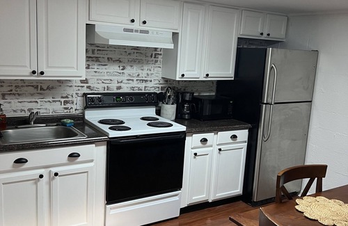 Calverton Apartment | Cozy 1BR Apt Minutes From Skyline Drive!