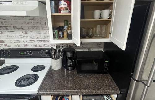 Calverton Apartment | Cozy 1BR Apt Minutes From Skyline Drive!