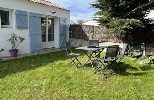 Noirmoutier-en-l'Ile House | Cozy 1BR Beach House with Garden, Near Shops & Cinema