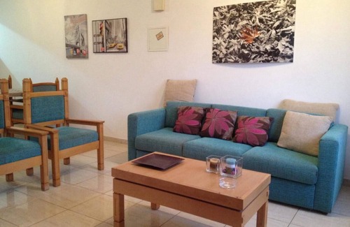 Chlorakas Apartment | Cozy 1BR close to all Amenities, Free Wi-Fi, Near Bus Stop
