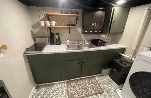Worcester Apartment | Cozy 1BR Getaway Near Downtown Worcester – Comfortable & Convenient Stay!