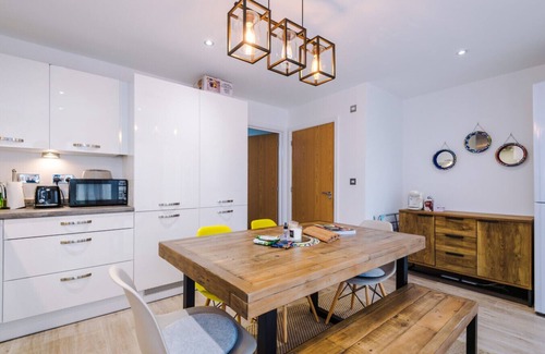 Eccles House | Cozy 1BR Home in Vibrant Manchester – Free Parking