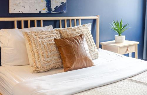 Quartier des Spectacles Apartment | Cozy 1BR on Rene-Levesque