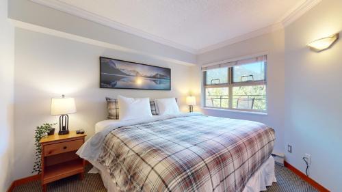 Whistler Creekside House | Cozy 1BR, steps from Creekside Gondola by Harmony Whistler Vacations